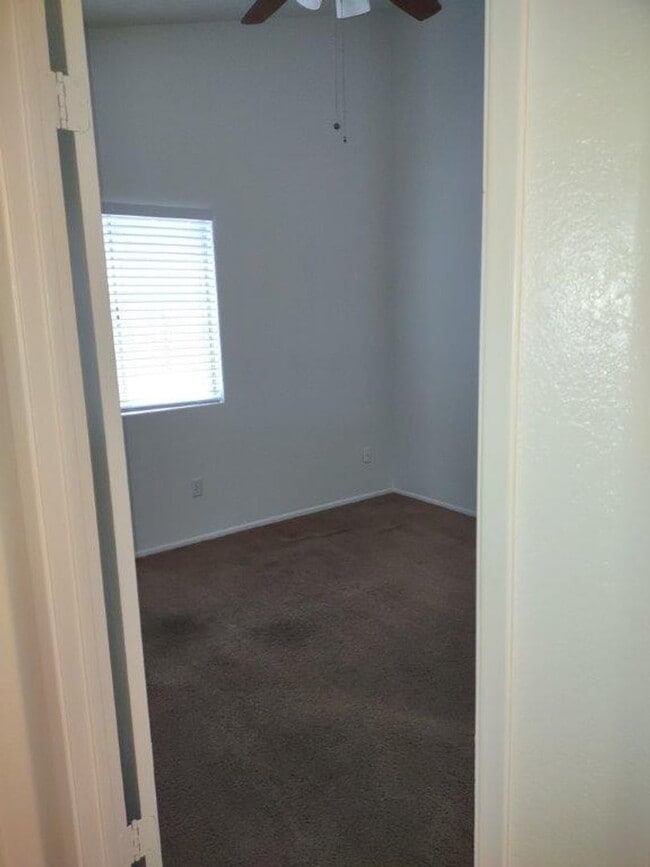 Building Photo - Suncrest Villas East