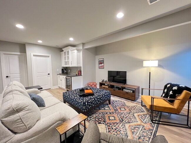 Building Photo - 7208 Allman Dr