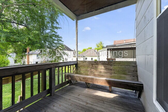 Building Photo - 502 Cottage Ave