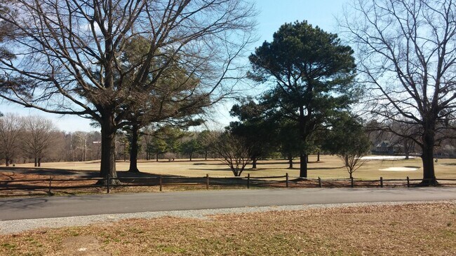 Building Photo - Adorable 3 bdrm/1.5 bath Home on a Corner Lot Across From Belmont Golf Course in Lakeside!