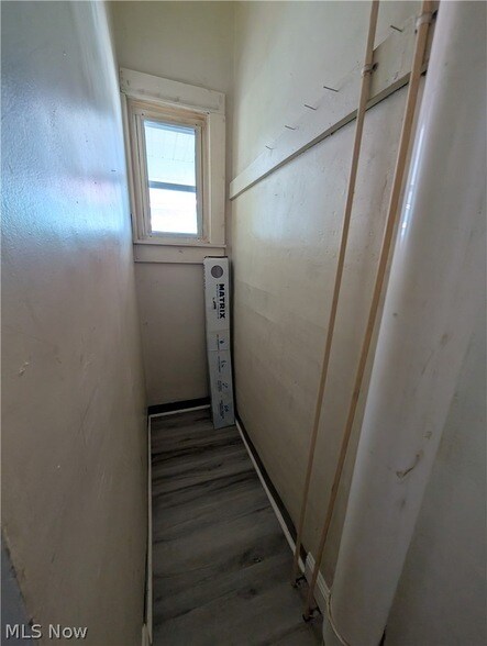 Building Photo - 339 Harris St