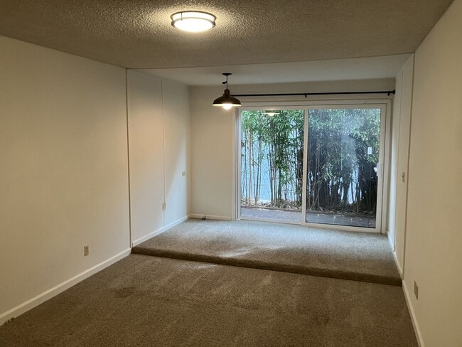 Building Photo - 173 Birch Ave