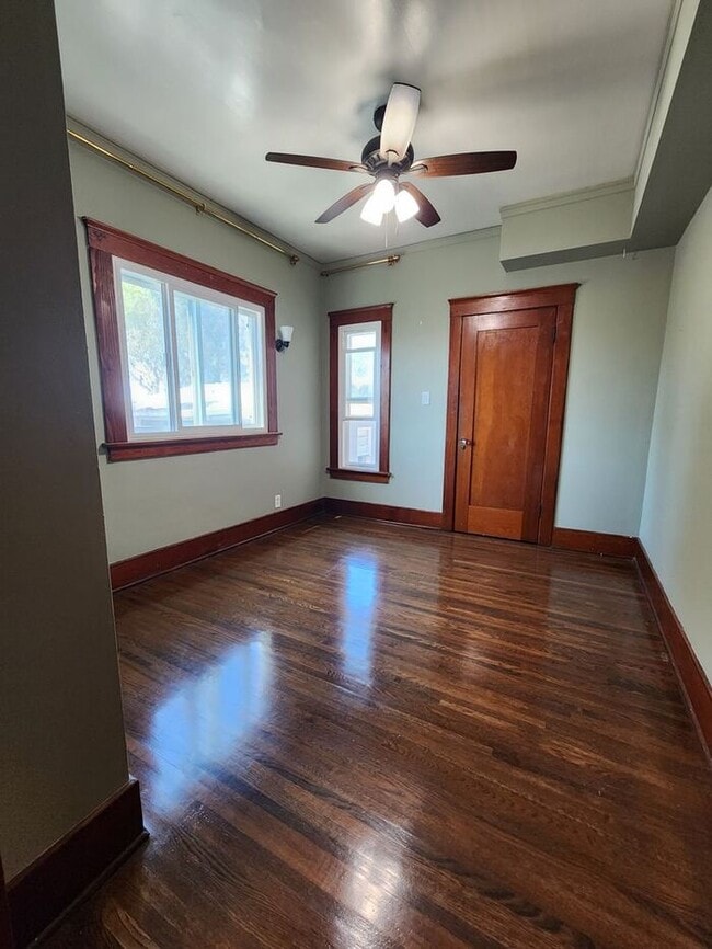 Building Photo - $1000 REBATE Victorian Gem in Golden Hill with garage!