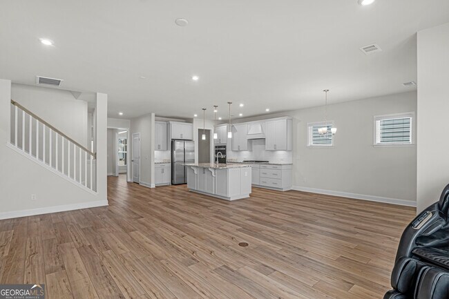Building Photo - 340 Dendron Dr