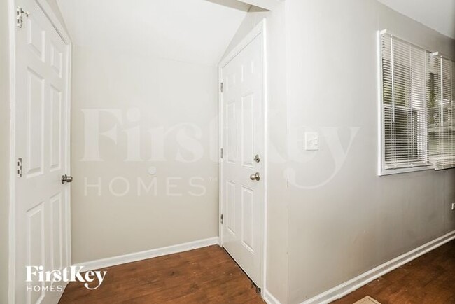 Building Photo - 1003 Blackhawk Dr