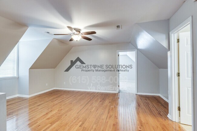 Building Photo - 1135 Wedgewood Dr