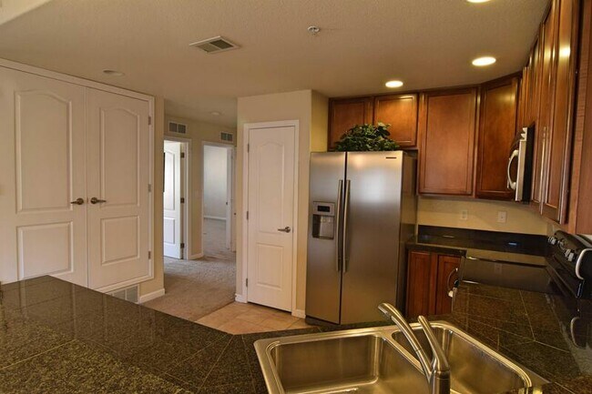 Building Photo - 6242 Kilmer Loop