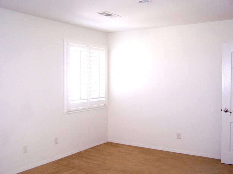 Building Photo - 37815 Banyan Pl