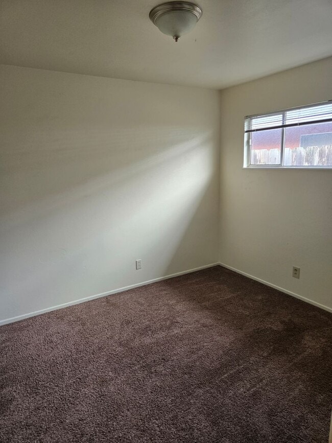 Building Photo - 61ocea