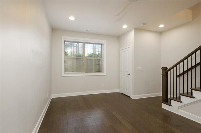 Building Photo - 4231 Deming Cir