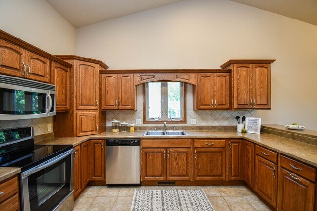 Building Photo - South Sioux Falls Rental with Open Layout ...