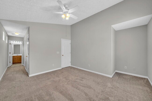 Building Photo - 225 Osmanthus Way