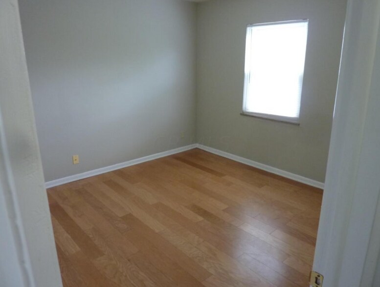 Building Photo - 3080 Steele Ave