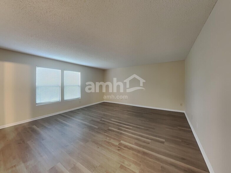 Building Photo - 10303 Buckshire Ln