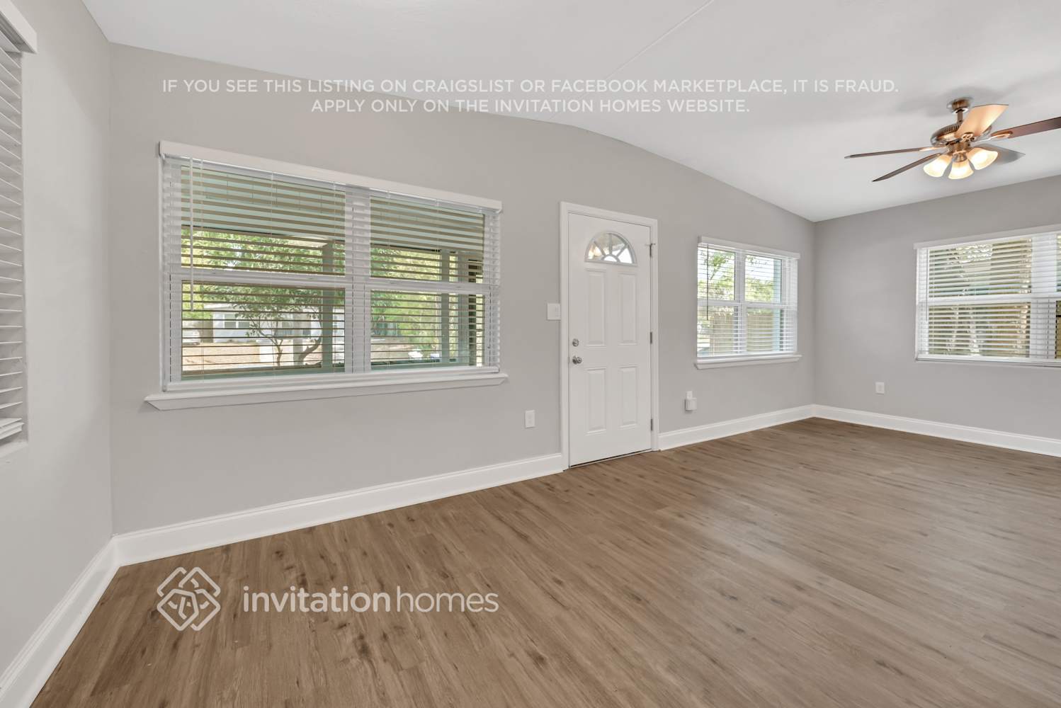 Building Photo - 1326 42nd St