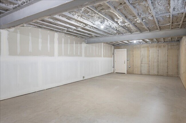 Building Photo - 538 N Broadway