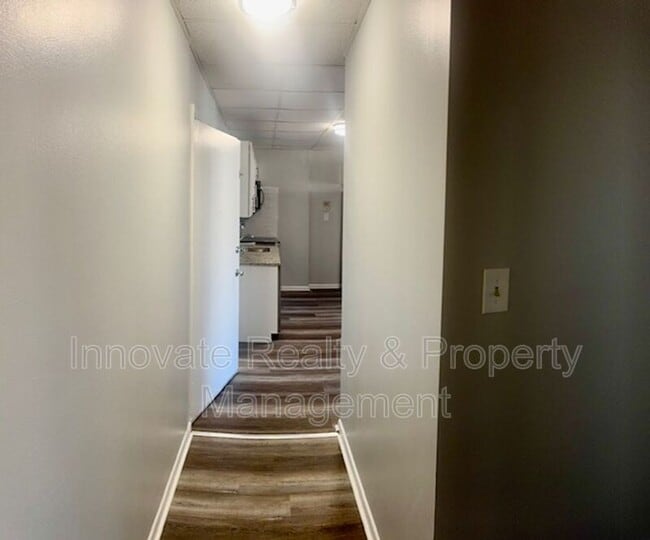 Building Photo - 29 Logan Ave