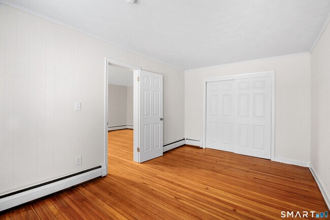 Building Photo - 5 Wood Ct