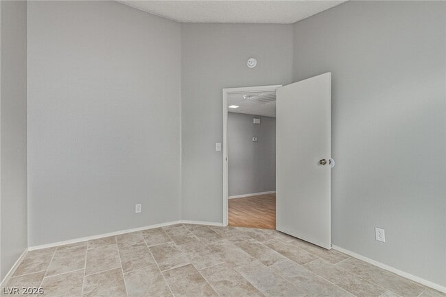 Building Photo - 2689 Rungsted St