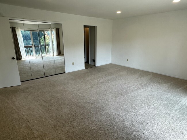 Building Photo - 2136 Rhine