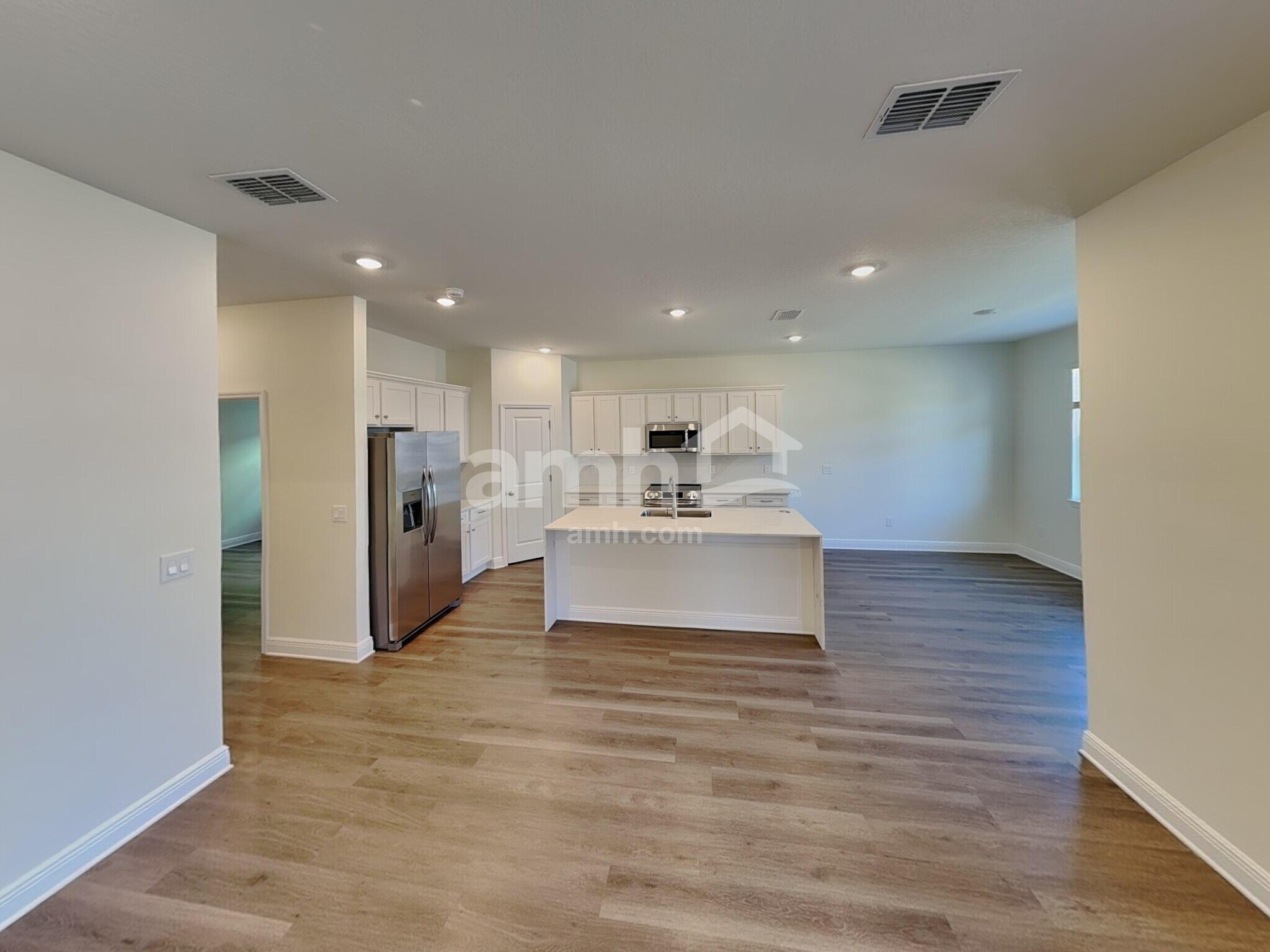 Building Photo - 5932 Pinewood Ests Dr