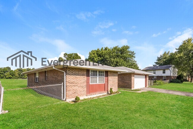 Building Photo - 8547 Schoolgate Dr