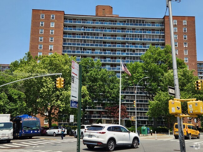 Building Photo - 9707 63rd Rd