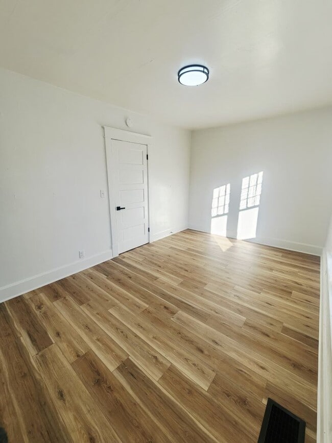 Building Photo - 426 Hazel Ave