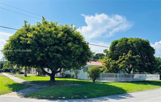 Building Photo - 6401 SW 39th Terrace