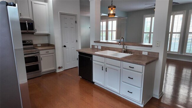 Building Photo - 1133 Indigo Dr