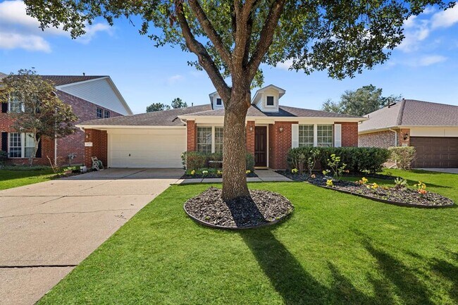 Building Photo - 16727 Sonoma Del Norte Dr