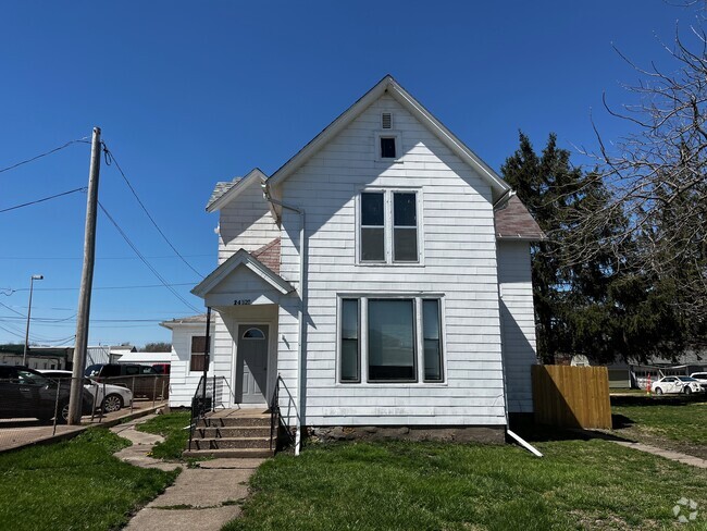 Building Photo - 2412 N 2nd St
