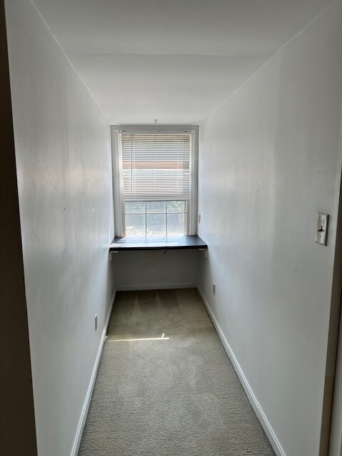 Loft - 612 N Oxford St