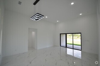 Building Photo - 1234 Bermar St