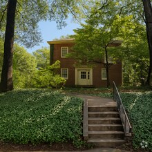 Building Photo - One bedroom, 1 bath apartment in Burlington