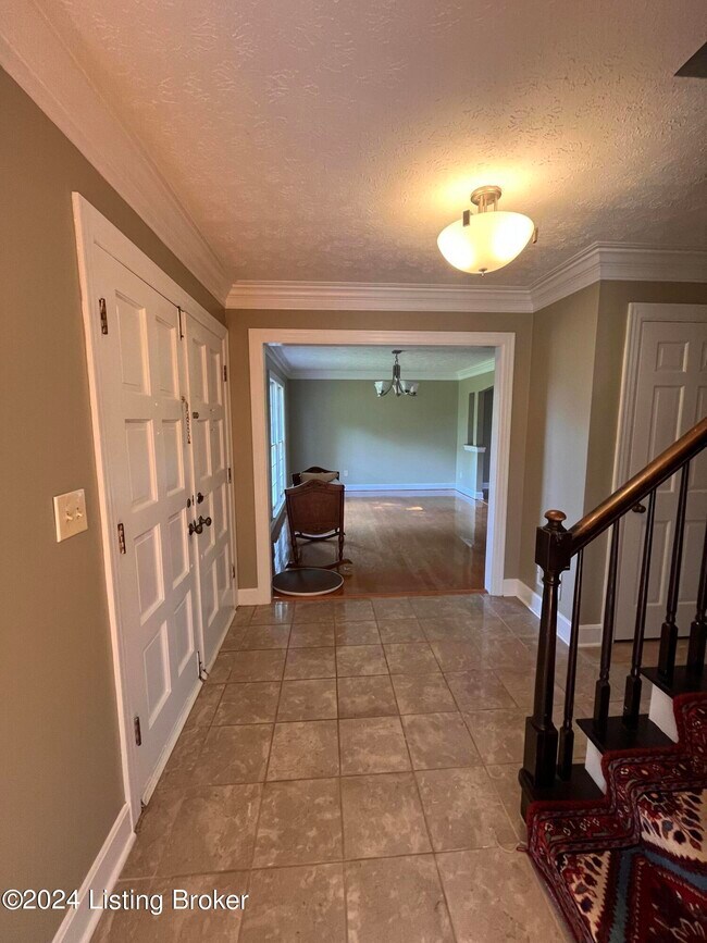 Building Photo - 4612 Deepwood Ct