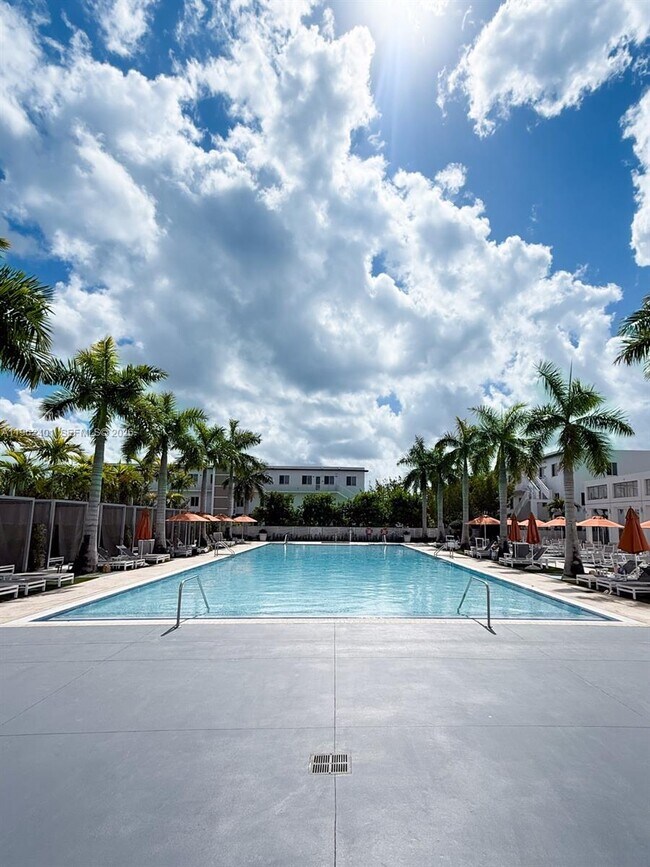 Building Photo - 6416 NW 102nd Ct