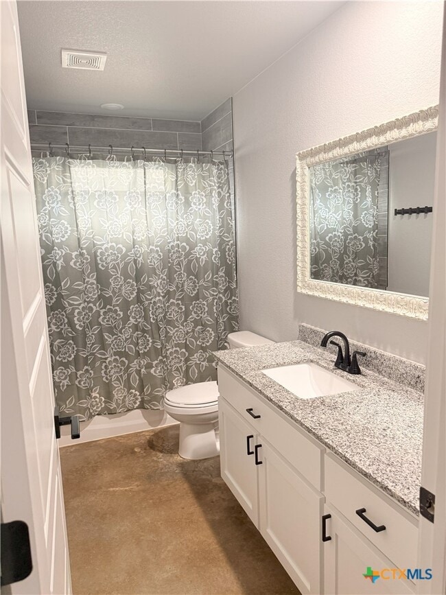 Building Photo - 741 Freedom Cir