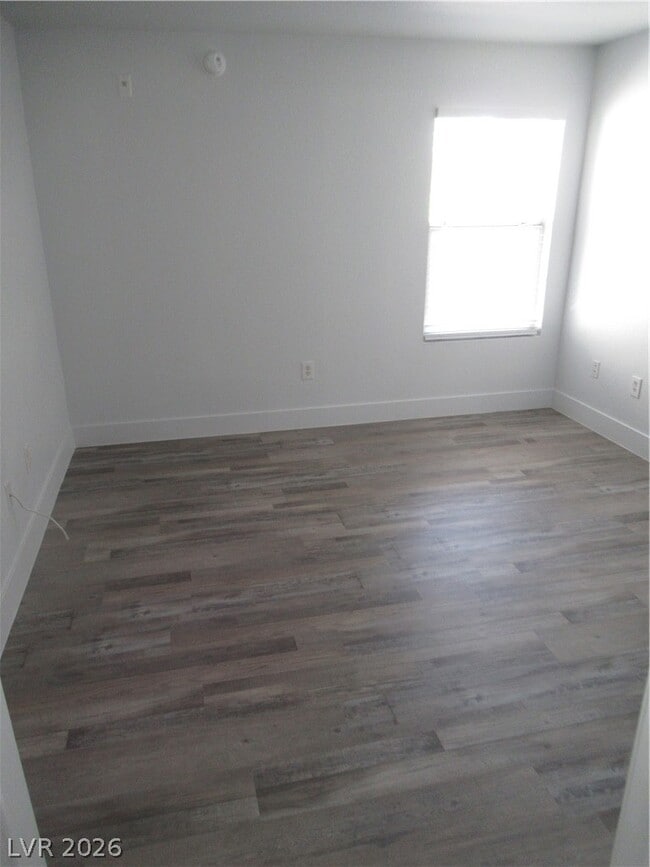 Building Photo - 555 E Silverado Ranch Blvd