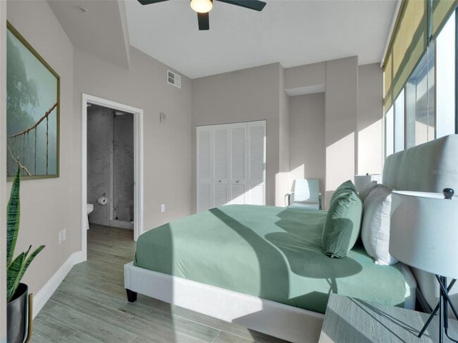 Building Photo - 525 E Jackson St