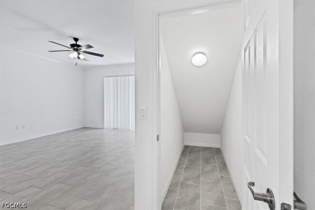 Building Photo - 12062 Via Lighthouse Ln