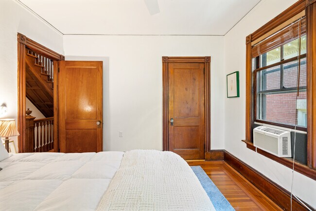 Building Photo - 14 Greenough Pl