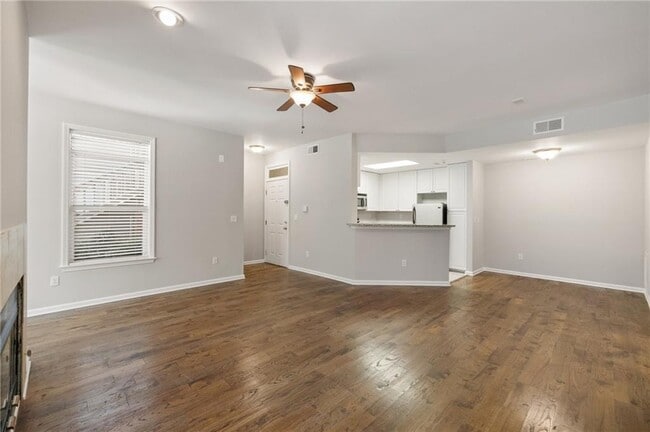 Building Photo - 123 McGill Park Ave NE