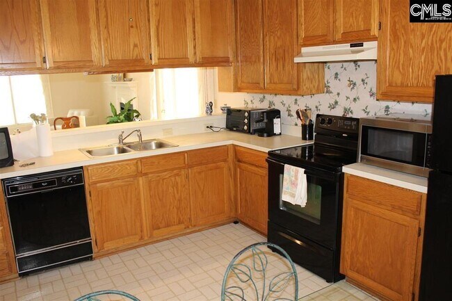 Building Photo - 107 Walden Ct