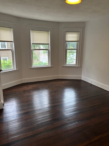 Building Photo - 224 Hyde Park Ave