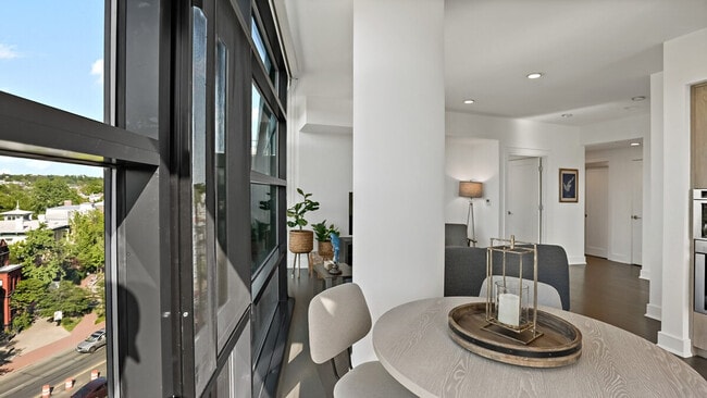 Building Photo - 1901 6th St NW