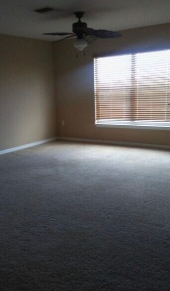 Building Photo - 3011 Azalea Blossom Dr