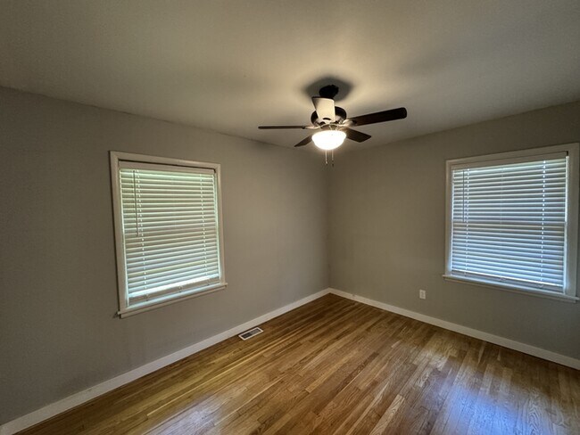 Building Photo - 918 Woodall Ln NW
