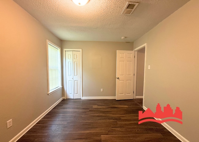 Building Photo - 4510 Chuck Ave