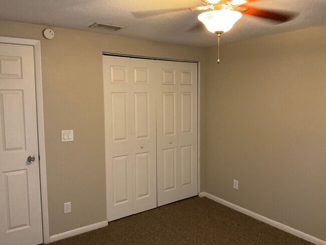 Building Photo - 3906 Sabal Palm Ct